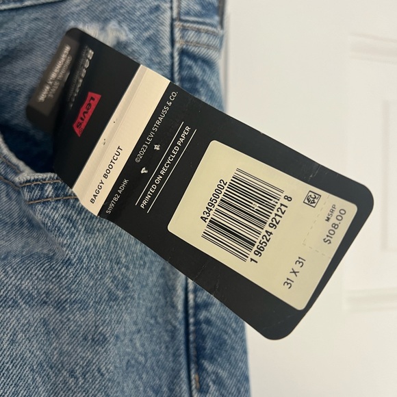 Levi’s women’s NWT Baggy Boot Jean - Picture 3 of 7
